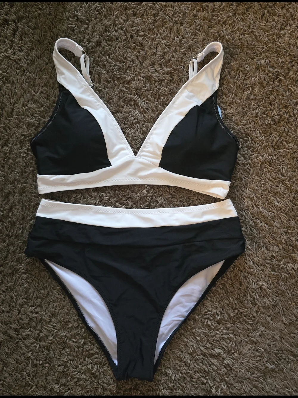 Hilinker. Colorblock High-Waist Bikini Set - Black & White. Large. NWT.
